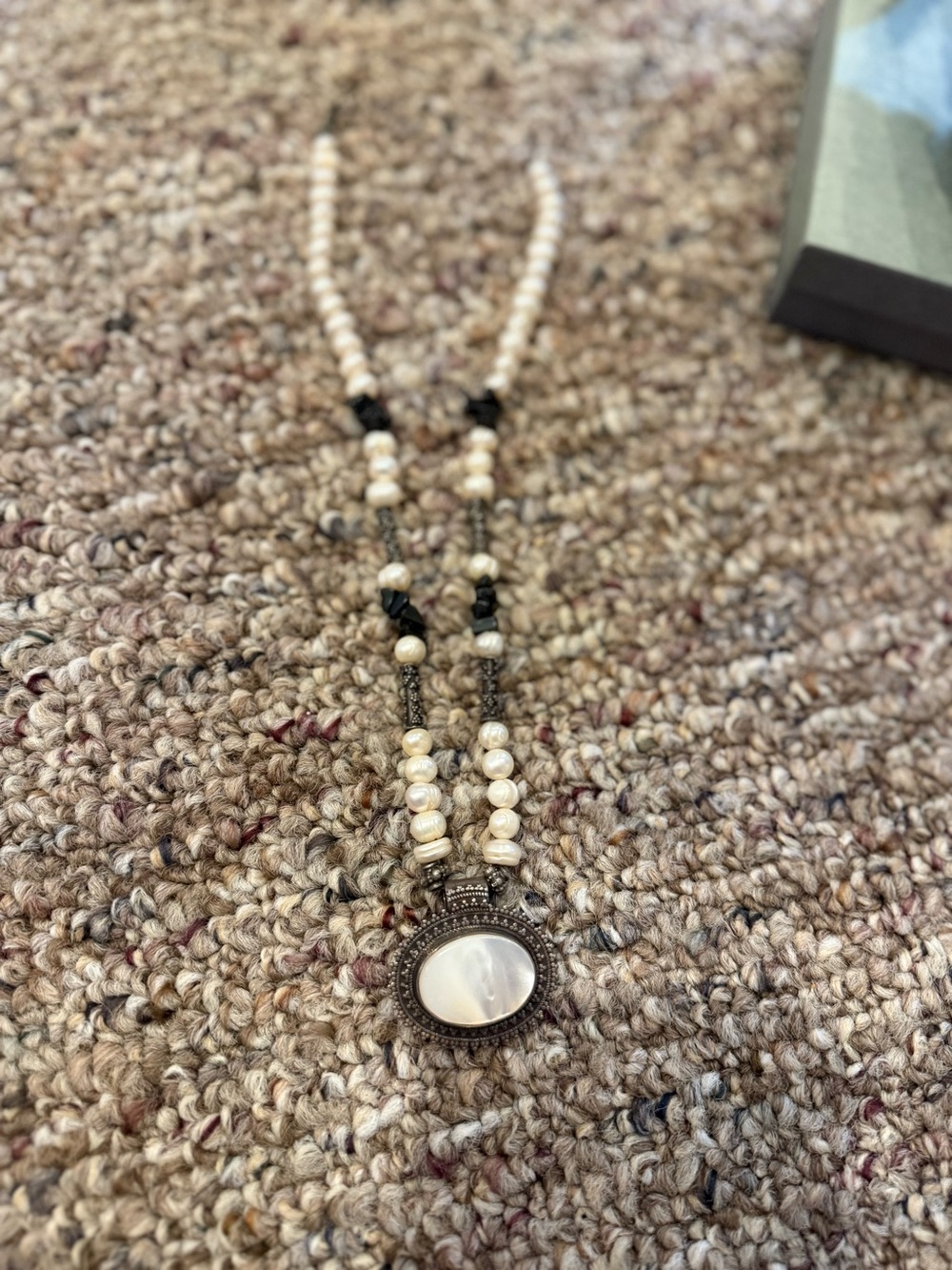 Pearl and Mother-of-Pearl Pendant Necklace - Elegant Ivory Beaded Design